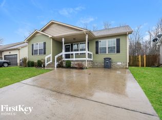 525 Magnolia Dr, Clarksville, TN 37042