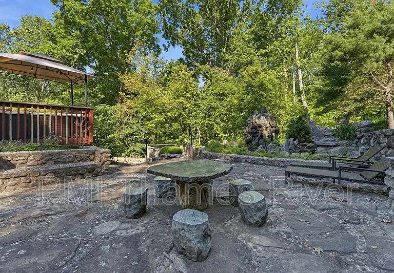 62 Terry Rd — Photo 53