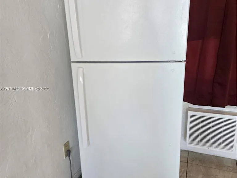 400 SW 21st Ave #3 — Photo 9