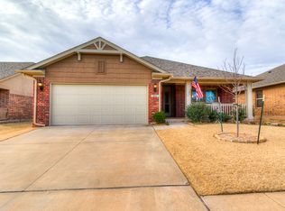 916 Bear Mountain Dr, Norman, OK 73069