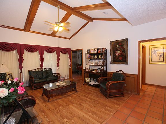 5th image of 4862 Lakeway Dr