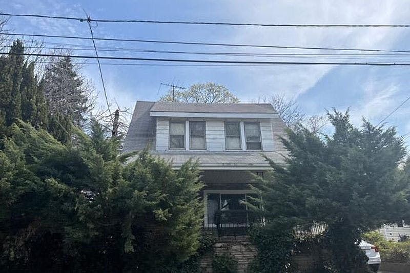 1st image of 85 Elizabeth Ave