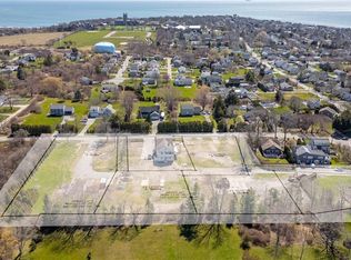 255 Prospect Ave, Middletown, RI 02842