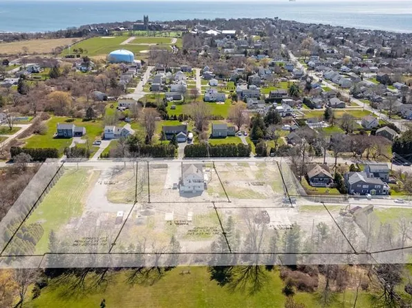 255 Prospect Ave, Middletown, RI 02842