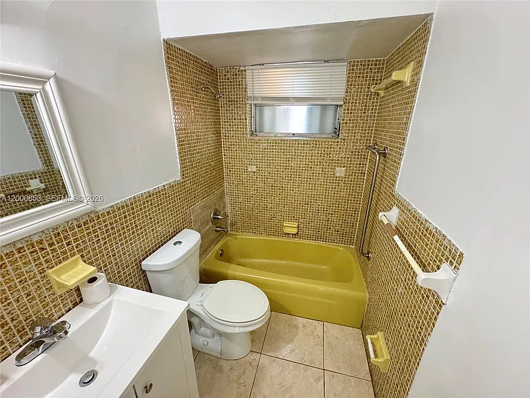 6301 SW 27th St #1 — Photo 15