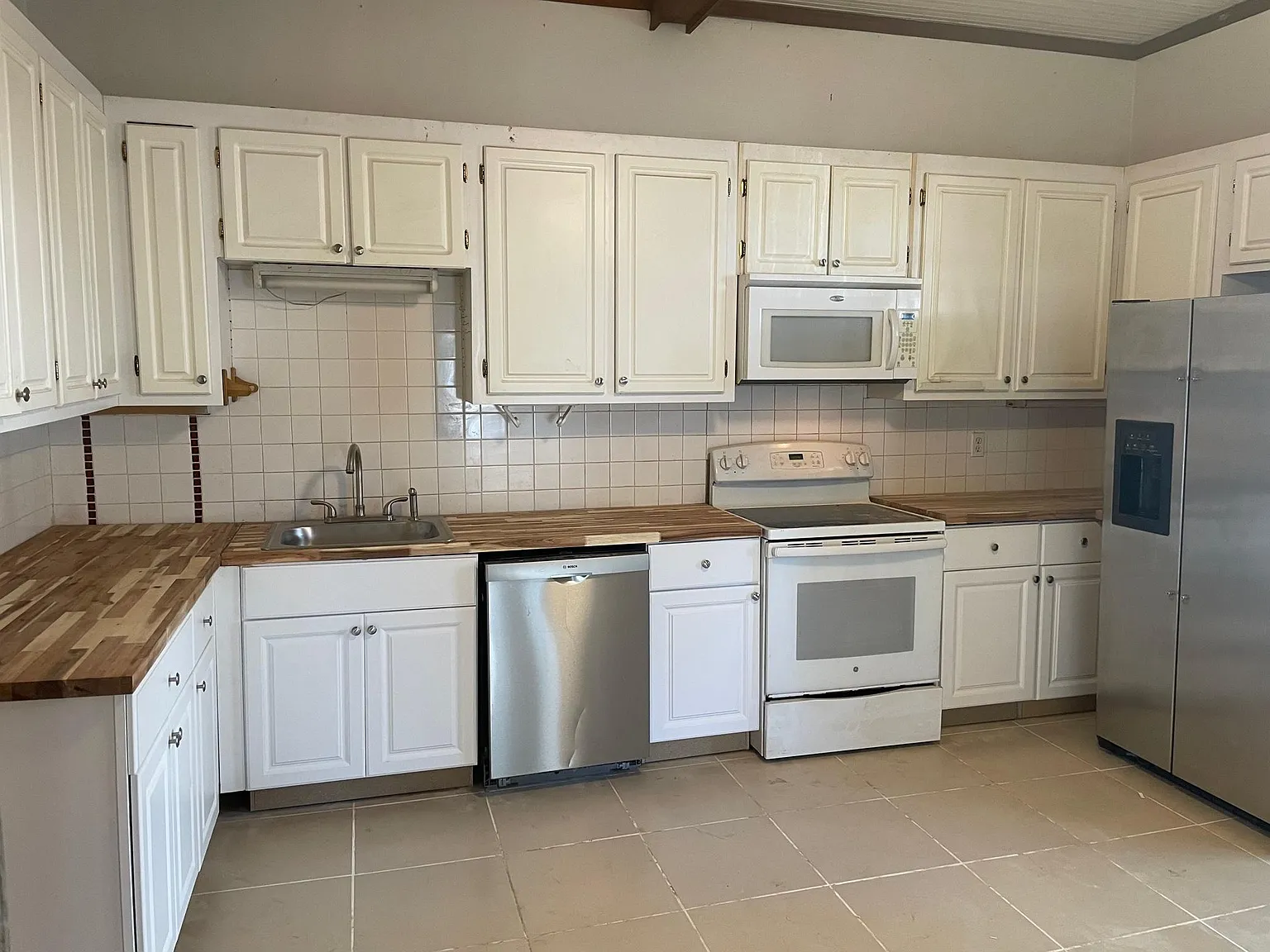 334 E Duval St — Photo 3
