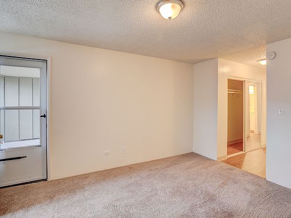 4th image of 998 S Miller Way #938