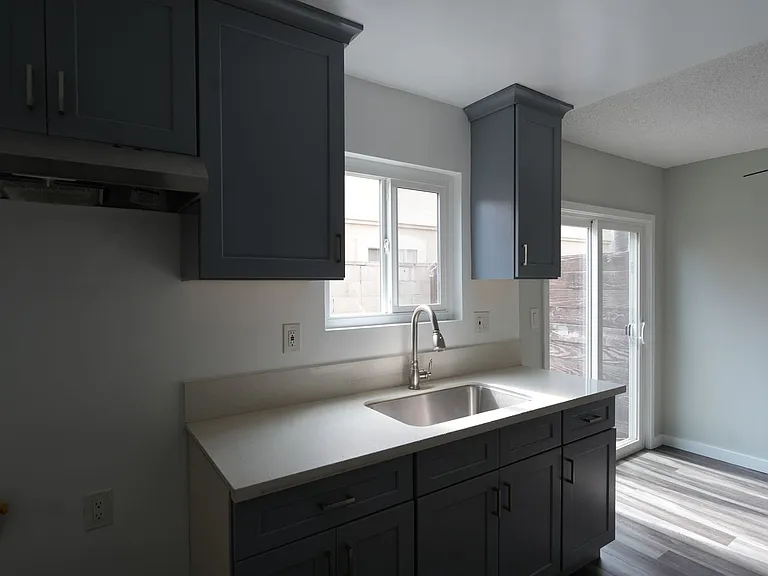5309-11 Boswell Pl — Photo 10