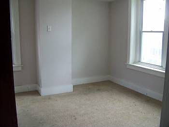 4th image of 6206 Vermont Ave