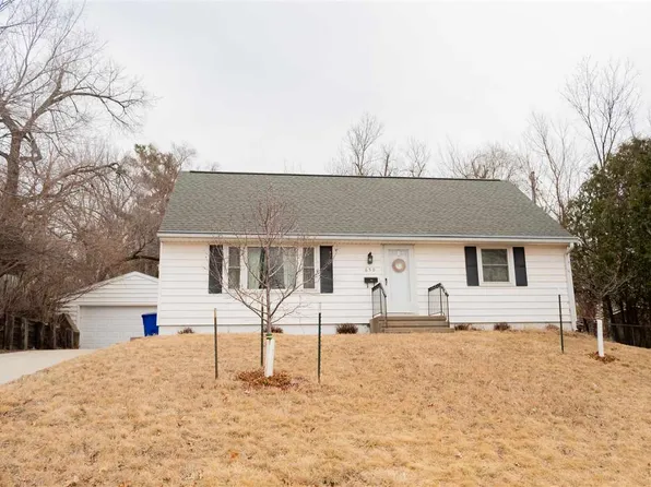 650 40th St SE, Cedar Rapids, IA 52403
