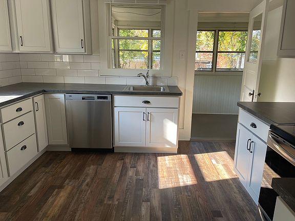 4th image of 3921 3rd Ave S
