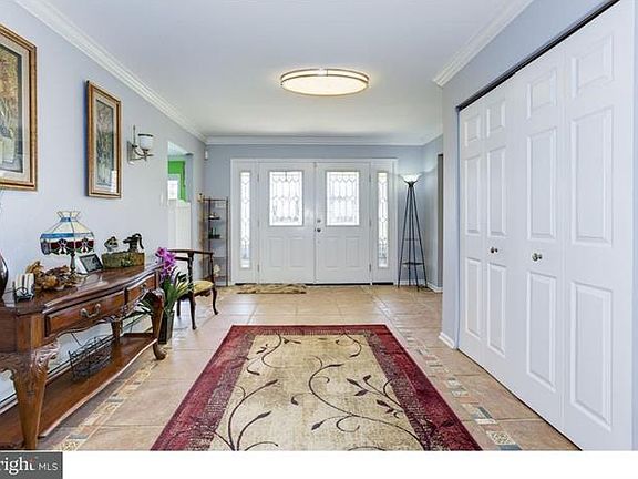 4th image of 619 Sunhaven Dr