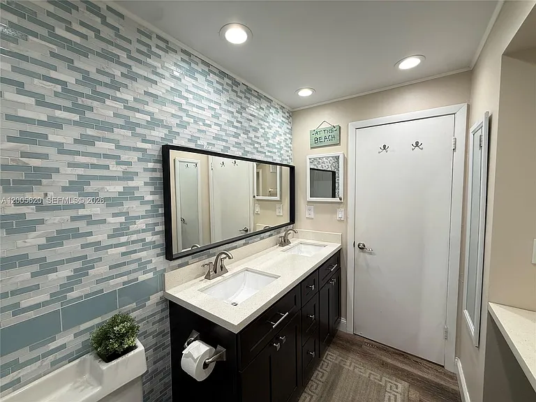 230 Lakeview Dr #307 — Photo 25