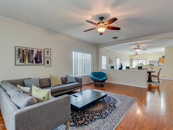 4th image of 2751 W Santa Cruz Ave