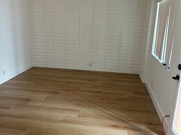 4th image of 912 E Chuckwalla Rd