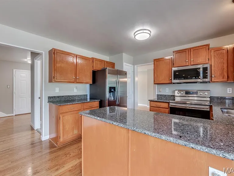 340 Emmanuel Ct — Photo 14