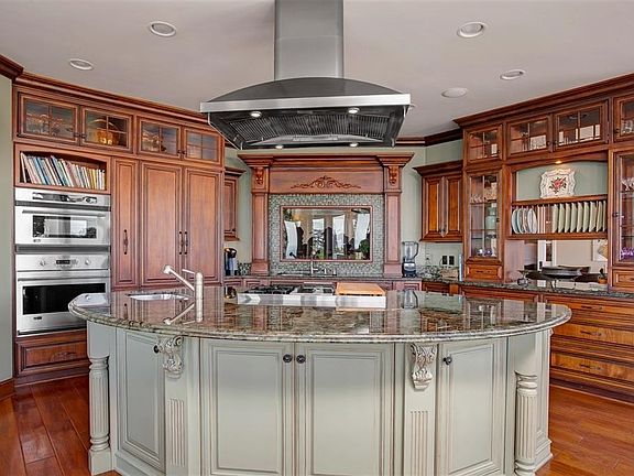 5th image of 1055 Havenhurst Dr