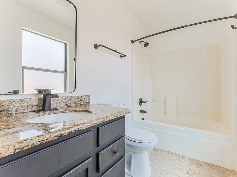2281 E Peach Tree Dr — Photo 10
