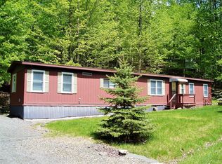 648 Spruce St, Greentown, PA 18426