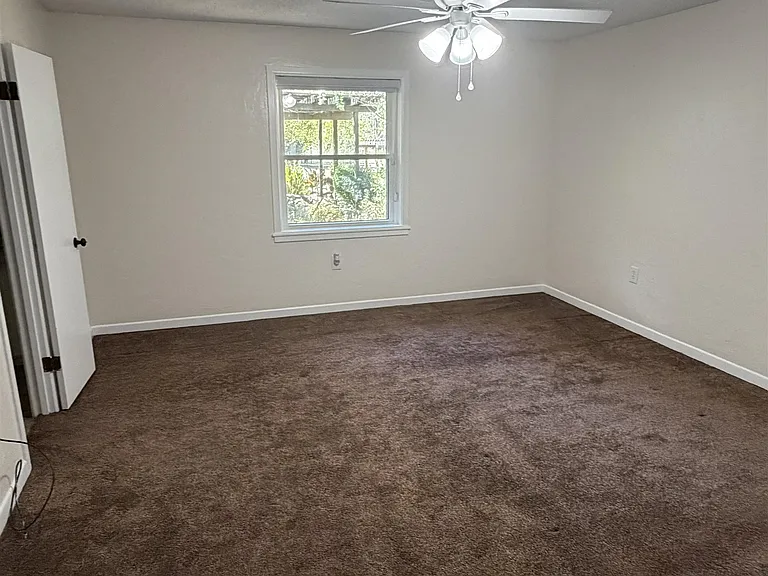 2320 Grangeway Rd — Photo 17