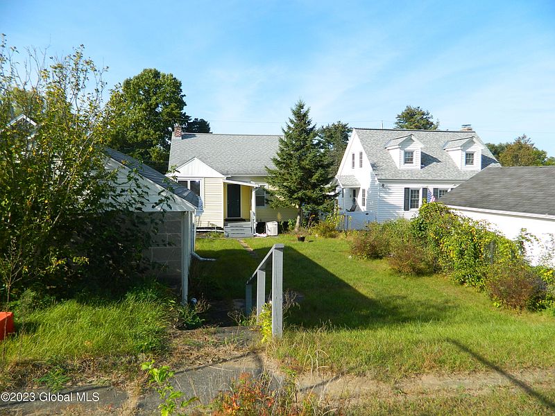 4th image of 2046 Oaklawn Avenue