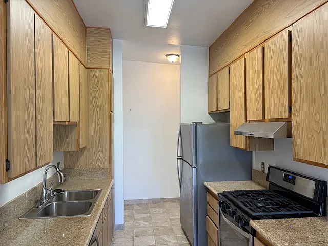 9736 Charnock Ave #202 — Photo 12