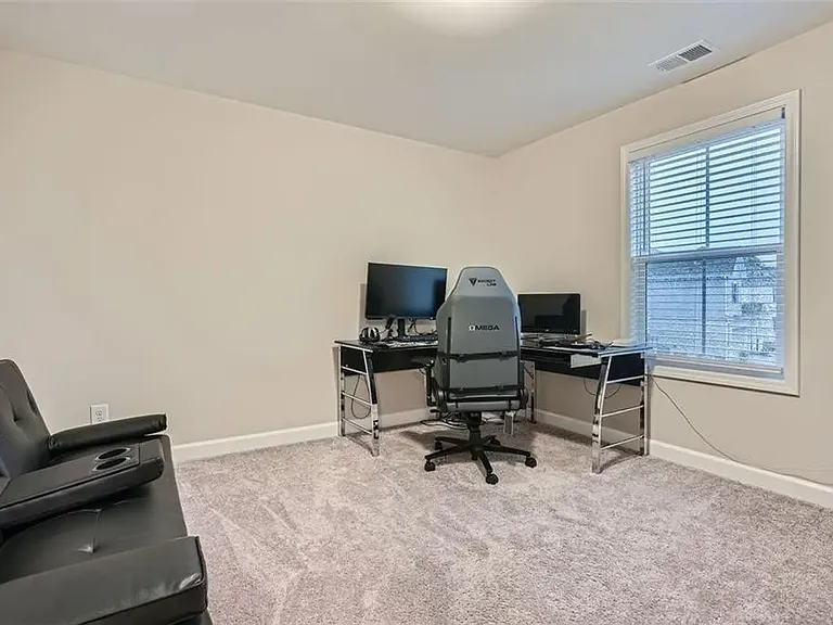 3652 Silvery Way — Photo 3