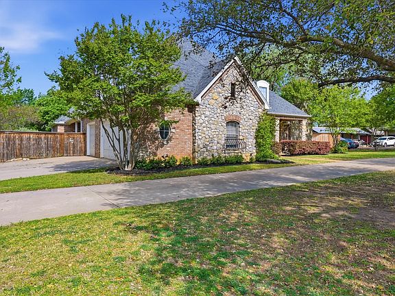 4th image of 5513 Rustic Trl