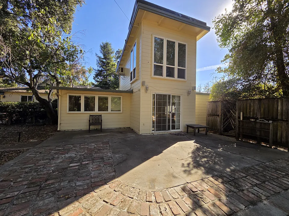 43116 Montgomery Ave