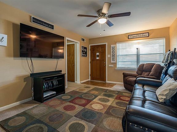 4th image of 1807 N Highland Ave