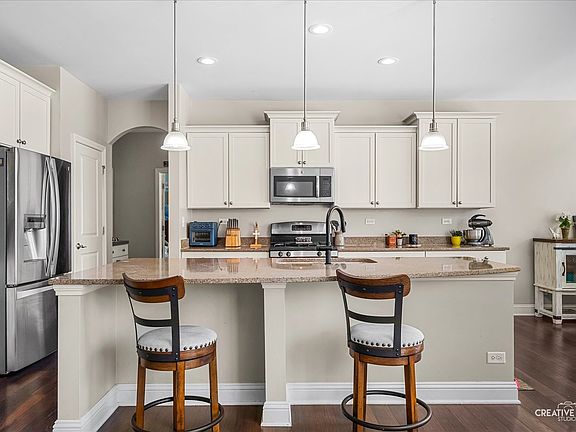 4th image of 318 Winthrop Dr