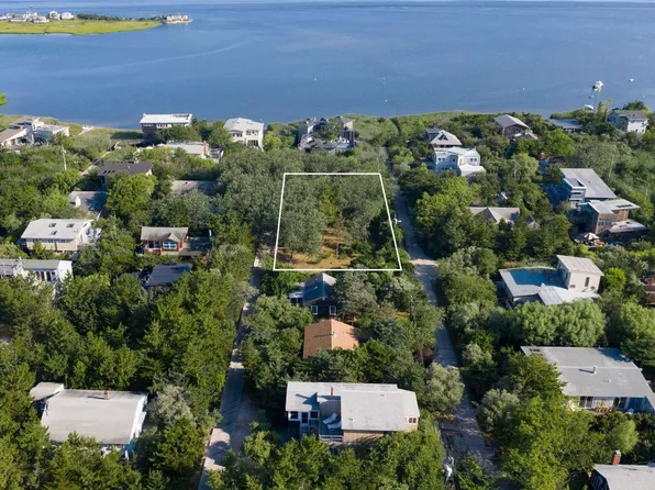 303 East Walk, Town Of Islip, NY
