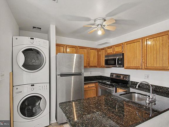 5th image of 1802 Bryant St NE