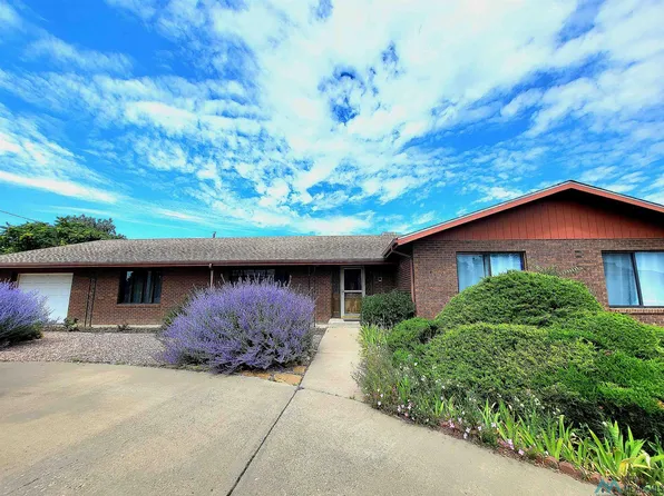 1222 Caesar Dr, Gallup, NM 87301