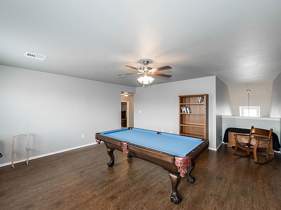 Game room - upstairs