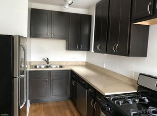 1051 W Montrose Ave, Chicago, IL 60613