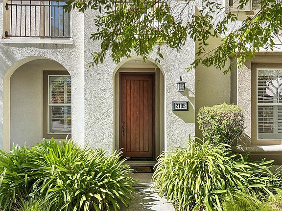 2nd image of 2195 Nectarine Drive
