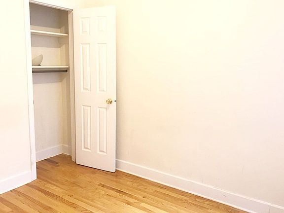 4th image of 2808 Crescent St APT 12A
