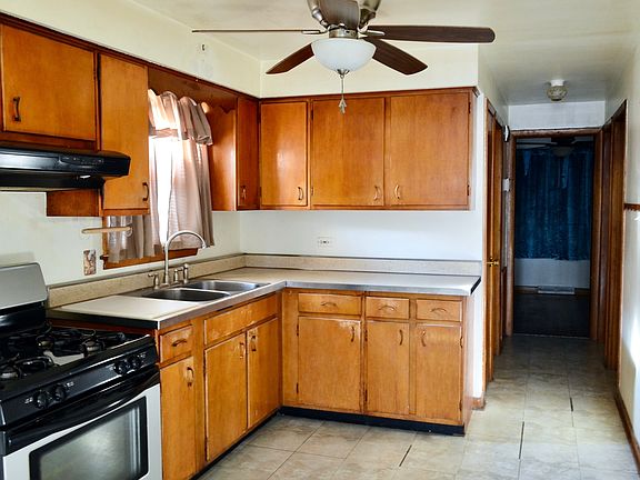 5th image of 9238 S Normal Ave