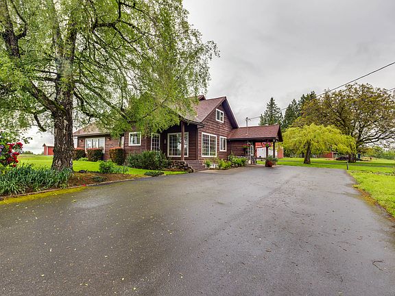 Convenient Driveway Parking