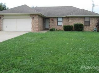 726 S Pinewood Ln, Nixa, MO 65714