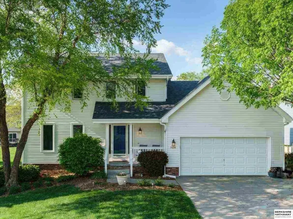 7434 Ernst St, Omaha, NE 68122