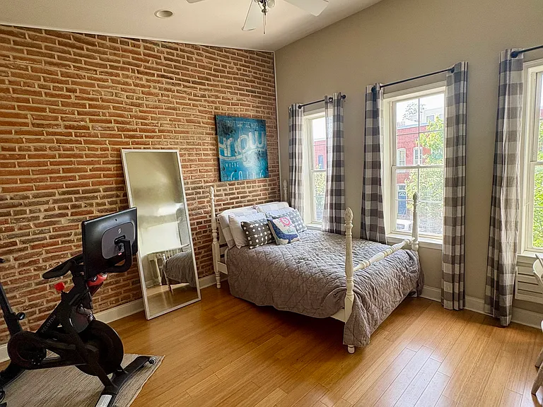 2834 Hudson St — Photo 25