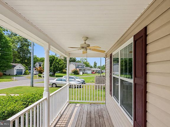 2nd image of 214 Richmond Rd