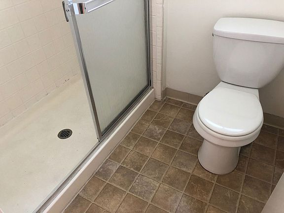 4th image of 975-991 Ventura Ave #991-2