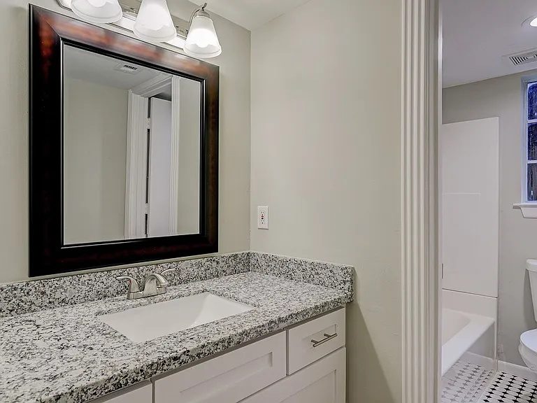 1401 Castle Ct — Photo 6