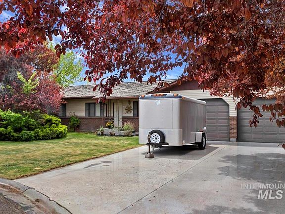 2nd image of 112 Smalley Cir