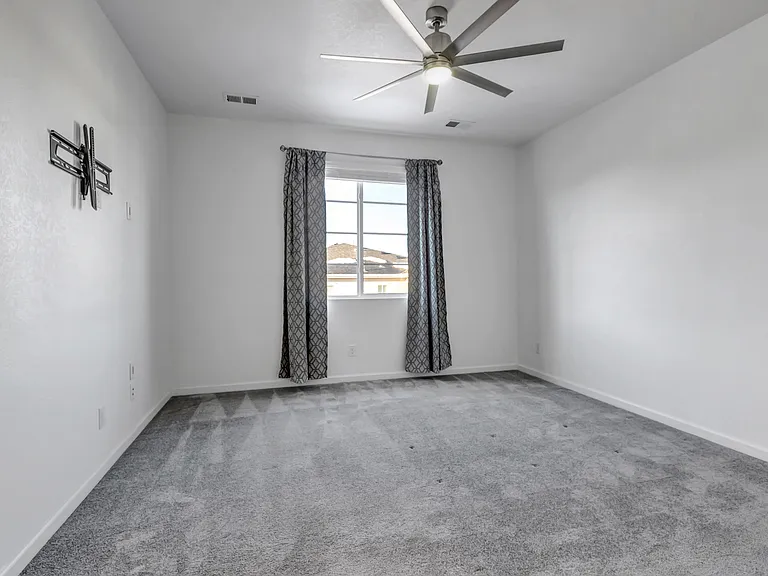 4007 Castle Vista Ln — Photo 26