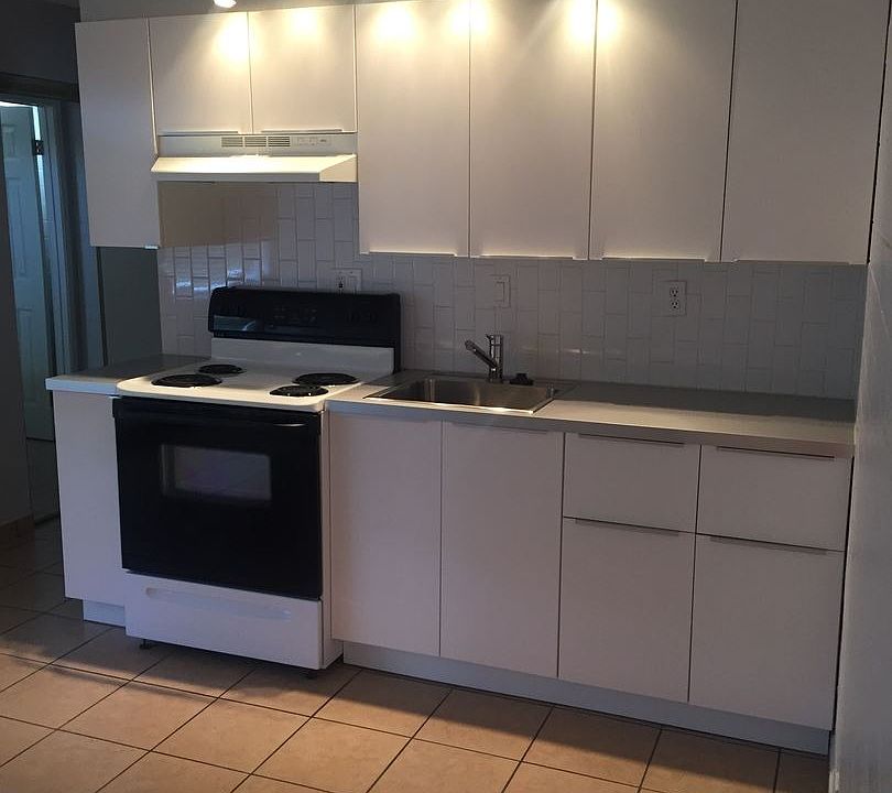 1st image of 901 E Pierce St APT 7