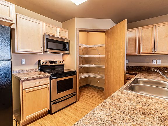 5th image of 4421 12th St W #110